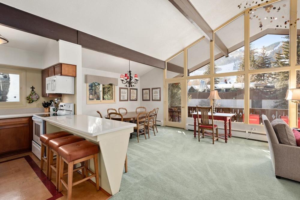 118 E. Bleeker St. Upper Level, In Duplex With Private Deck * Aspen