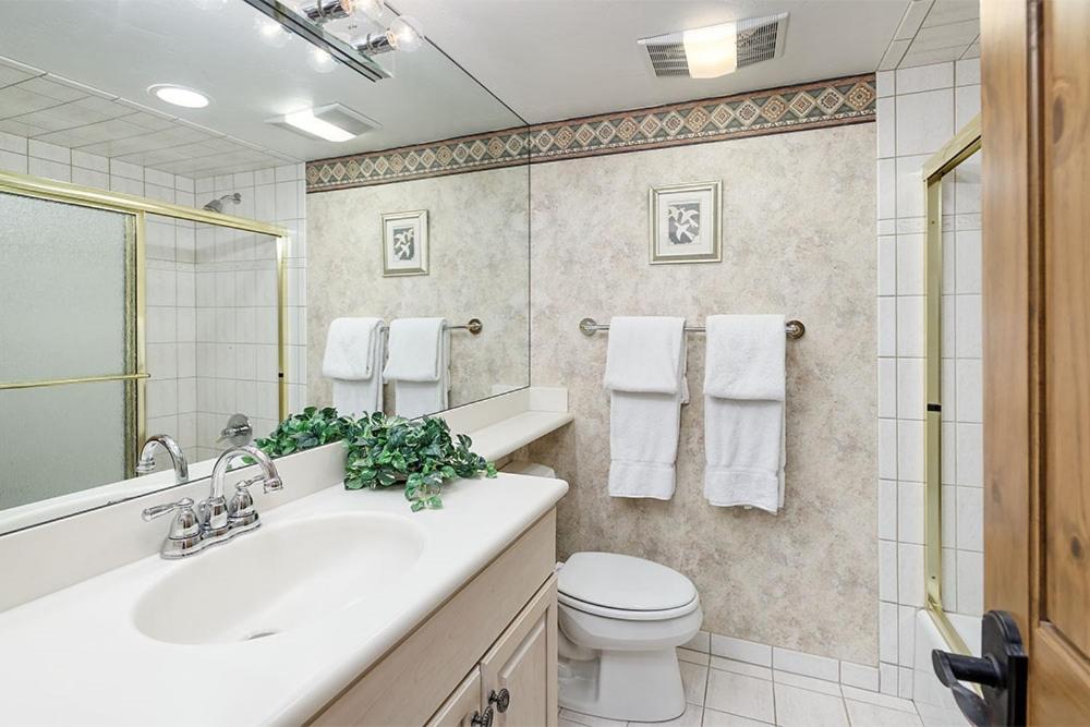 Fasching Haus Unit 8, Deluxe Townhouse W/ A/c, Private Deck, 2 Blocks To Downtown *