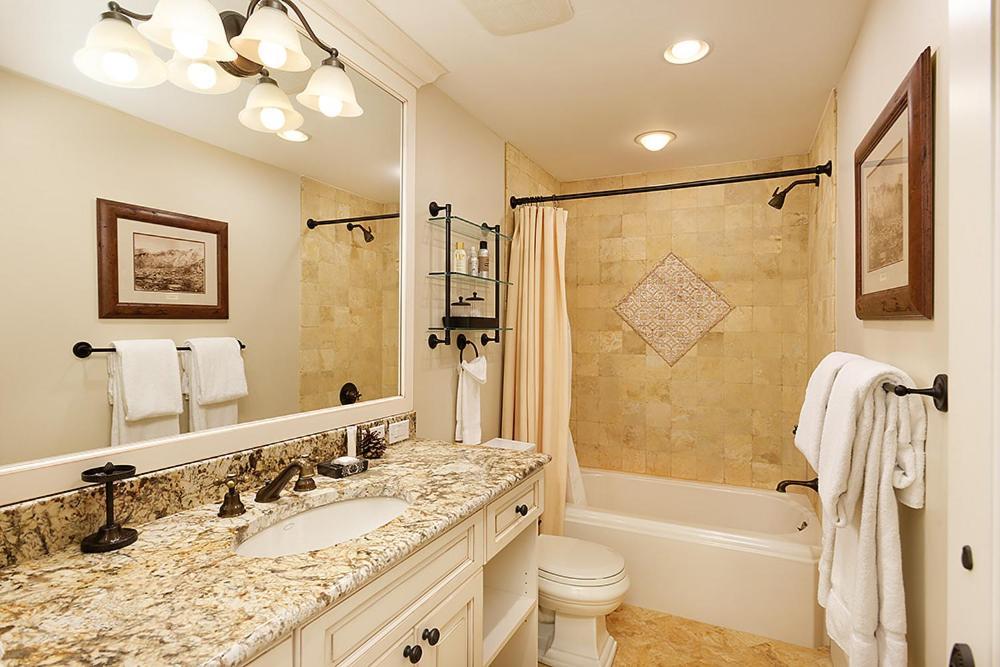 Little Jewel, Charming Private W/ Views Mountain & Bbq, 4 Blocks From The Gondola