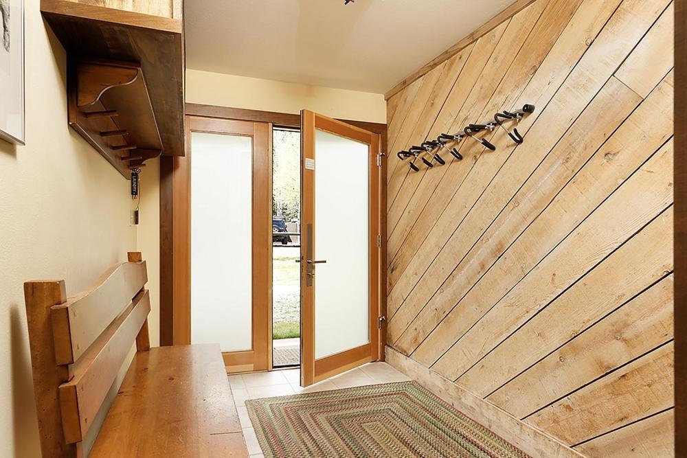Townhouse East Unit 4, Townhouse In Downtown With Private Balcony
