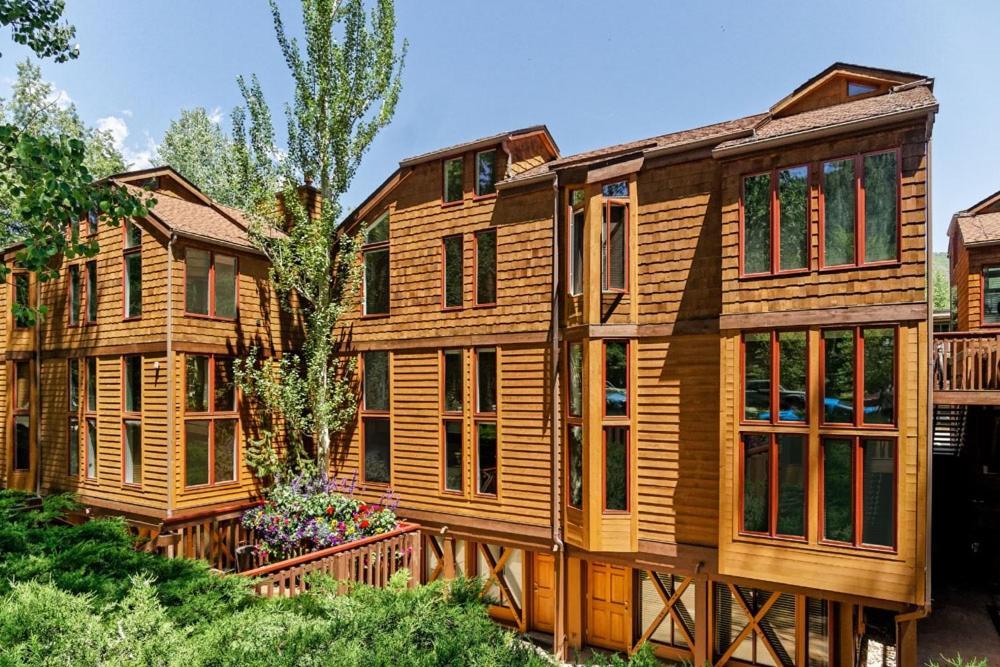 Old Hundred Unit 104, Sunny, Corner Townhouse, Treetop Views, 3 Blocks To Mtn *
