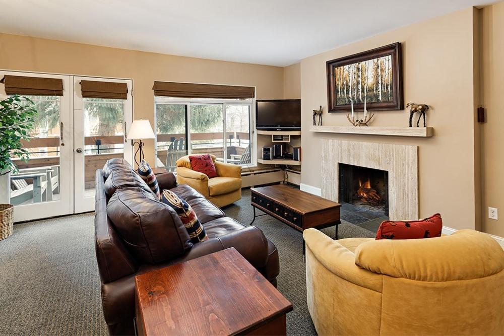 Fasching Haus Unit 180, Cozy, Deluxe With Private Deck, 2 Blocks From Downtown