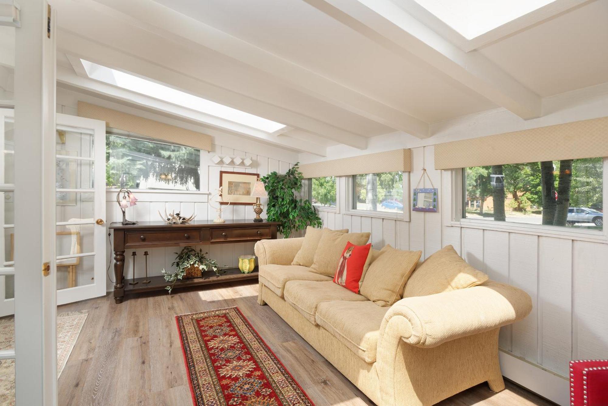 West End Holiday home *