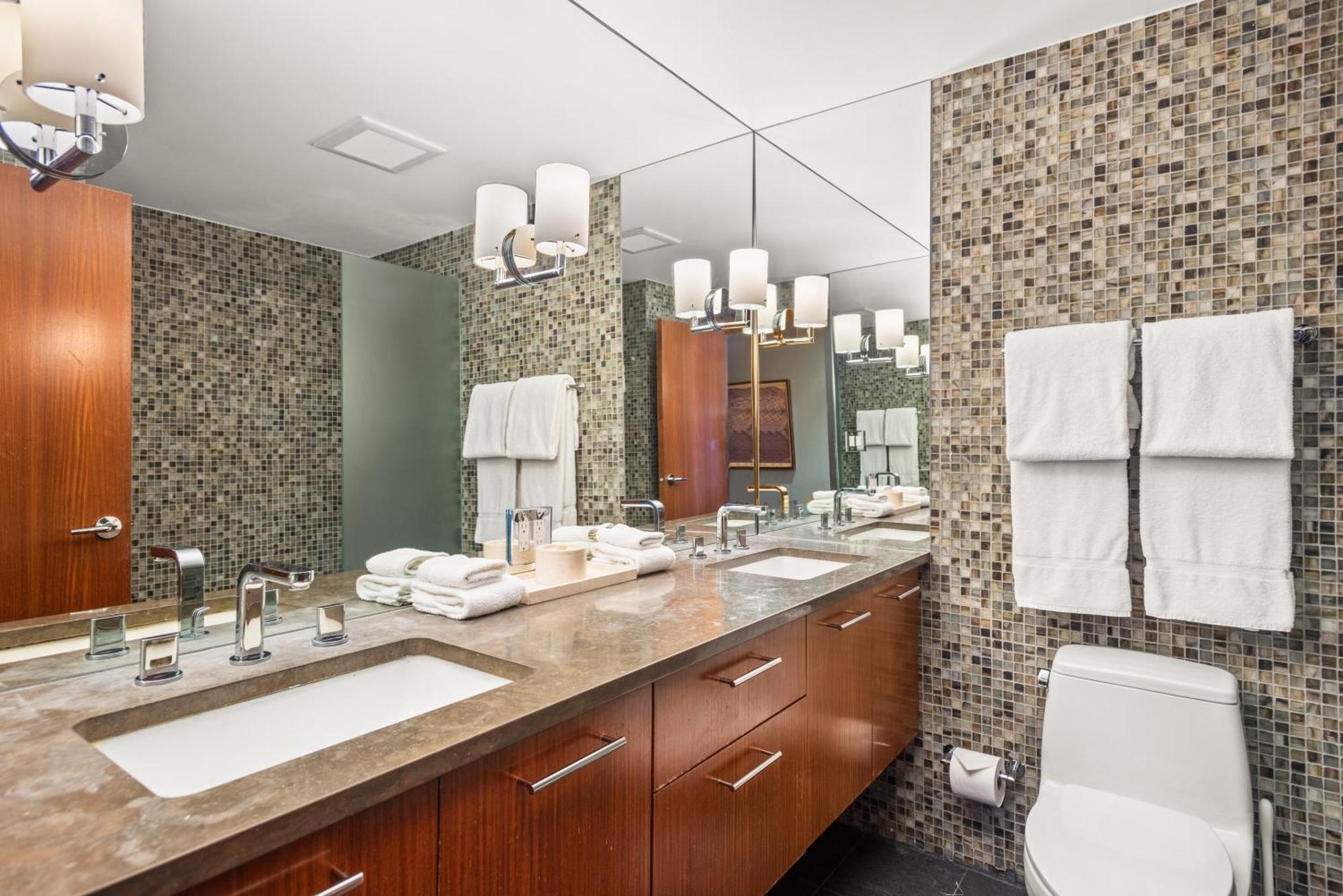 Durant Unit C2, With Designer Finishes, Great Views & Location