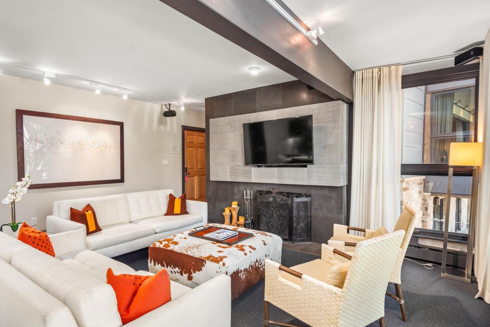 Durant Unit C2, With Designer Finishes, Great Views & Location Holiday home