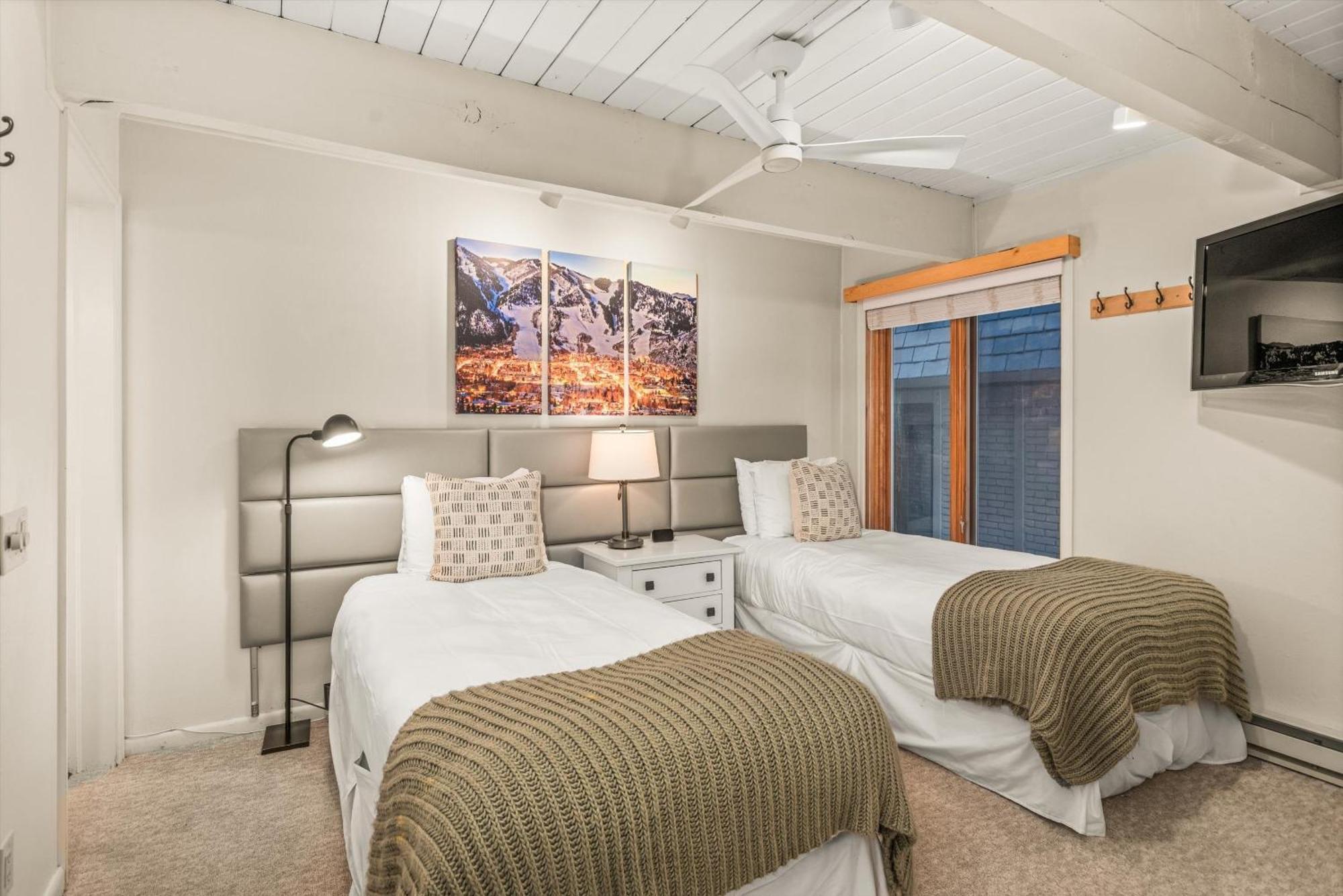 Chateau Chaumont Unit 5, With Prime Location, 1 Block To Mountain *