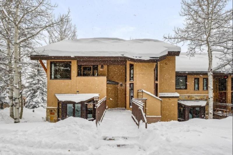 Snowmass Woodrun V 2 Bedroom In, Out Mountain In The Heart Of Snowmass Village Apartment *