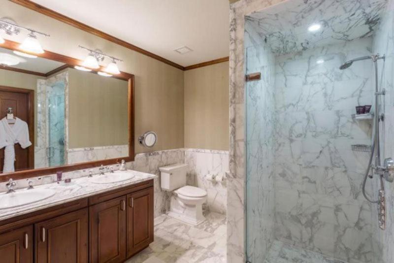 Aspen Ritz-Carlton 2 Bedroom Ski In, Ski Out Residence With Access To Slopeside Heated Pools And Hot Tubs Apartment Aspen