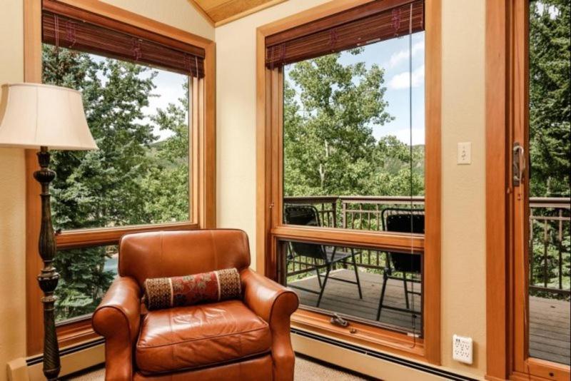 Holiday home Slope-side Luxury: Two-bedroom Retreat With Hot Tub