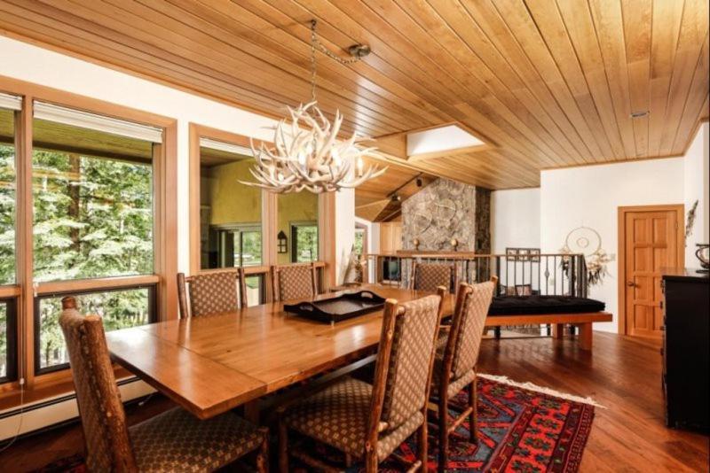 Slope-side Luxury: Two-bedroom Retreat With Hot Tub * Aspen