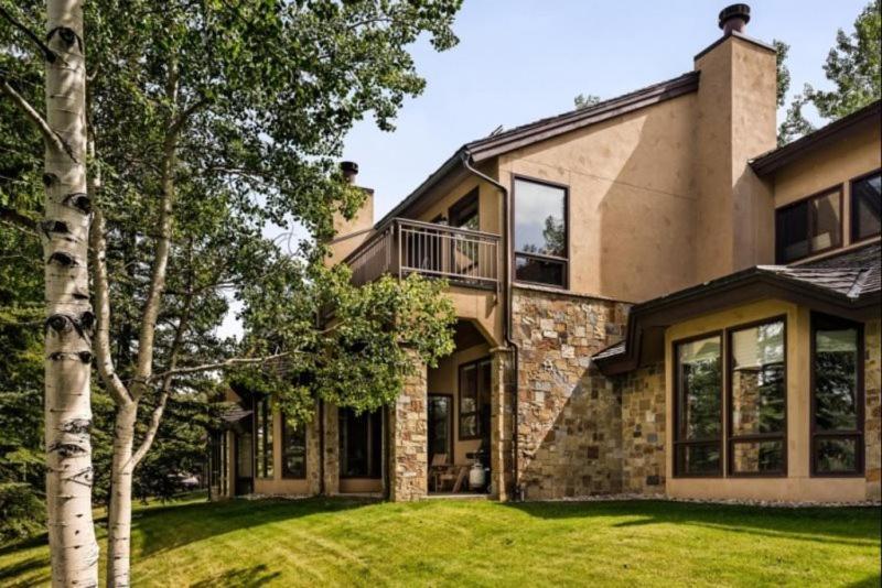 Slope-side Luxury: Two-bedroom Retreat With Hot Tub Holiday home