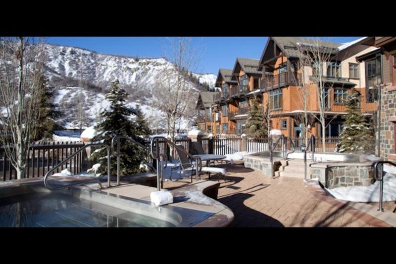 Apartment Snowmass Mountain Lodge: Luxury Ski-in/ski-out Aspen
