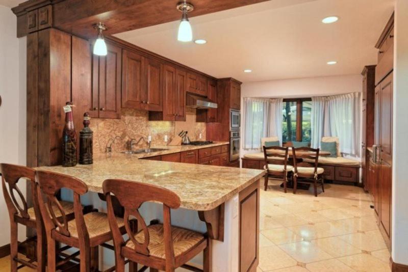 Premier In, Out 2 Bedroom Colorado Vacation Steps From The Slopes With Hot Tub And Pool Holiday home *