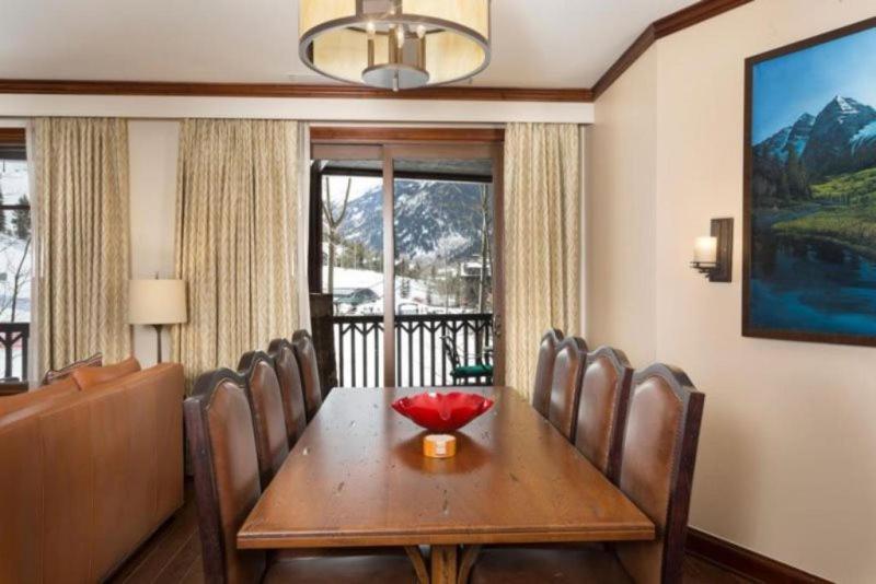 Ritz-carlton 2 Bedroom Apartment *