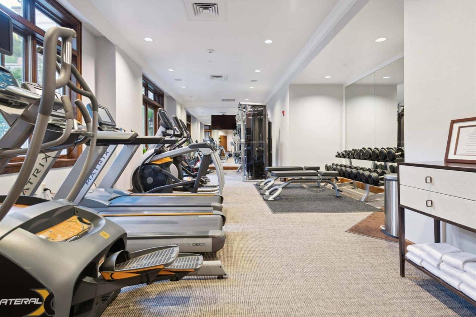 Apartment Mountain Residences, 2 Bedroom Luxury Club *