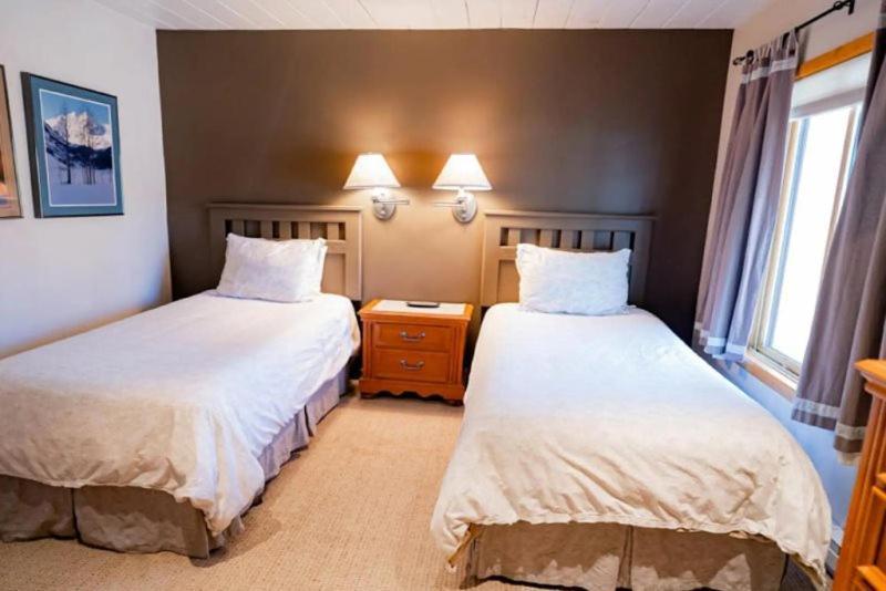 3 Bedroom At The Base Of Mountain, Next To Lift 1a *