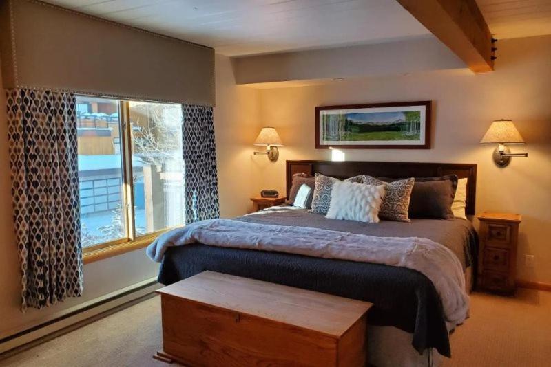 3 Bedroom At The Base Of Mountain, Next To Lift 1a Aspen