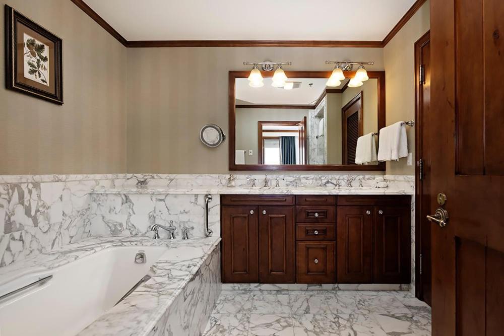 Holiday home The Ritz-carlton Club, 3 Bedroom Penthouse 4302, Ski-in & Ski-out In Highlands *