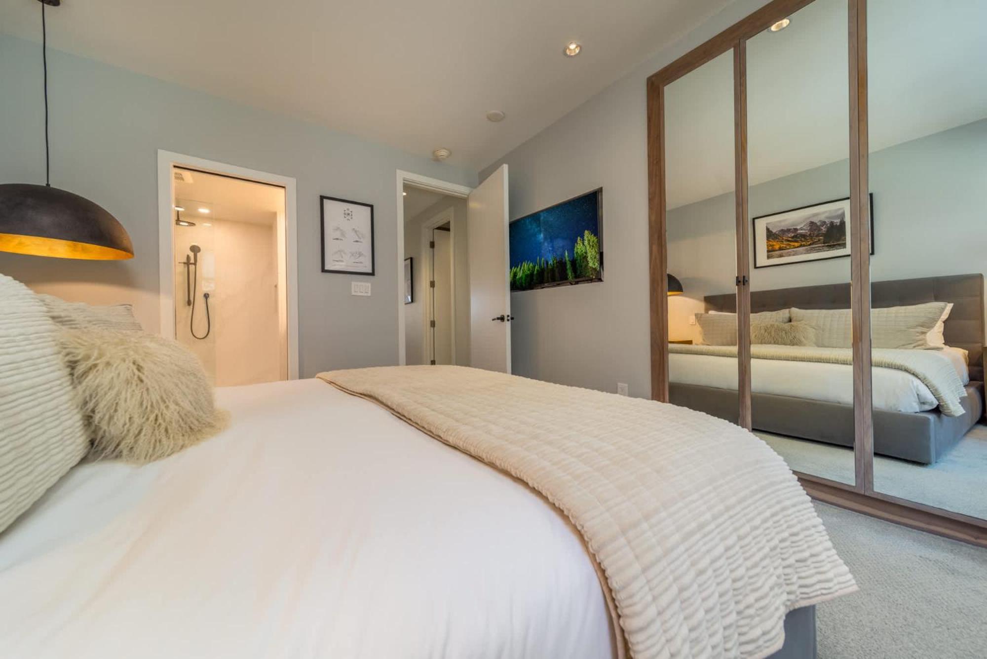 Apartment New Listing Renovated 3br With Ac & Pool