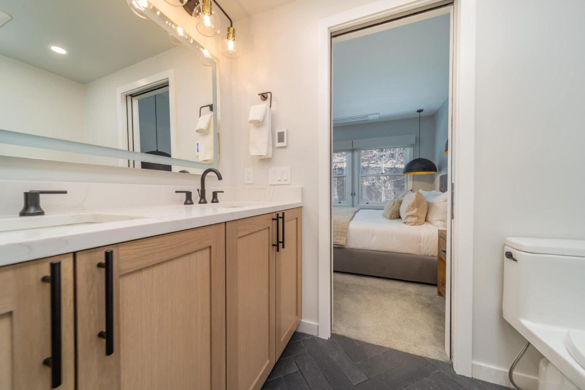 New Listing Renovated 3br With Ac & Pool