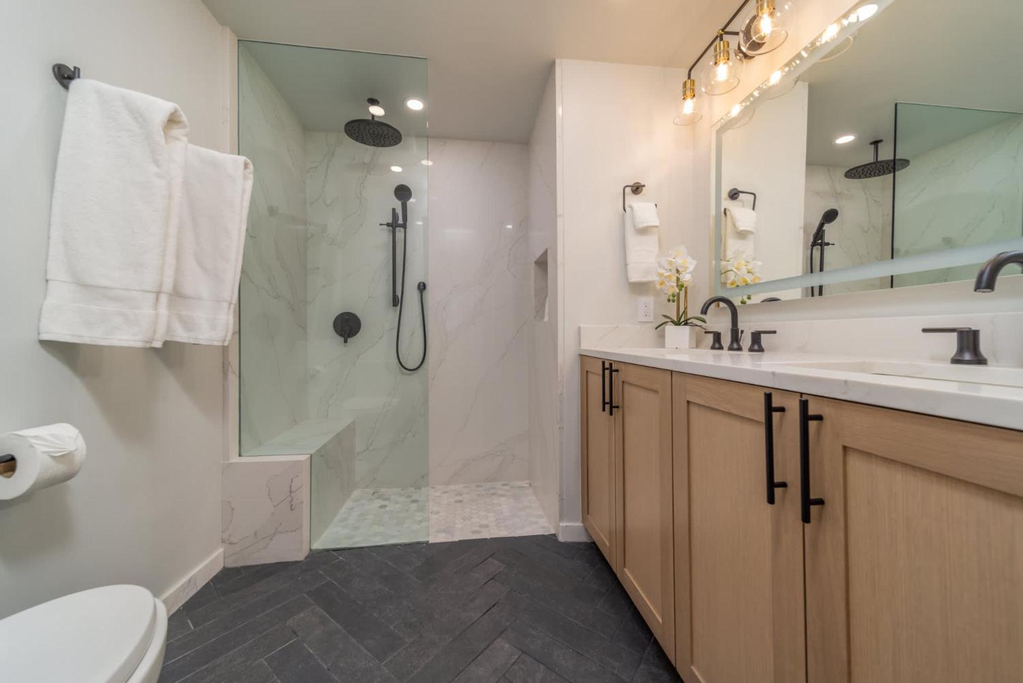 Apartment New Listing Renovated 3br With Ac & Pool *