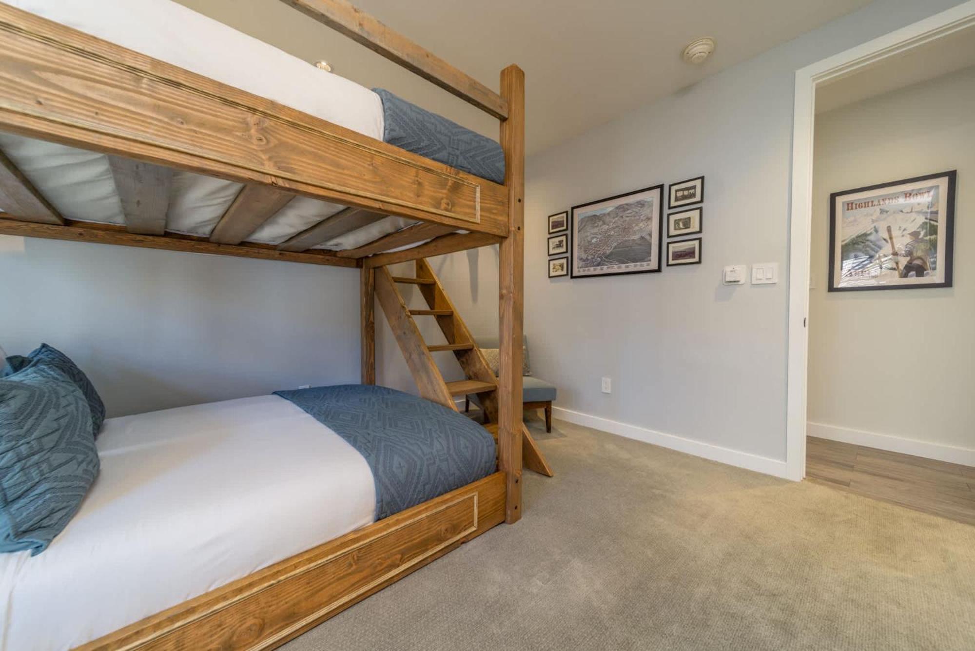 Apartment New Listing Renovated 3br With Ac & Pool Aspen