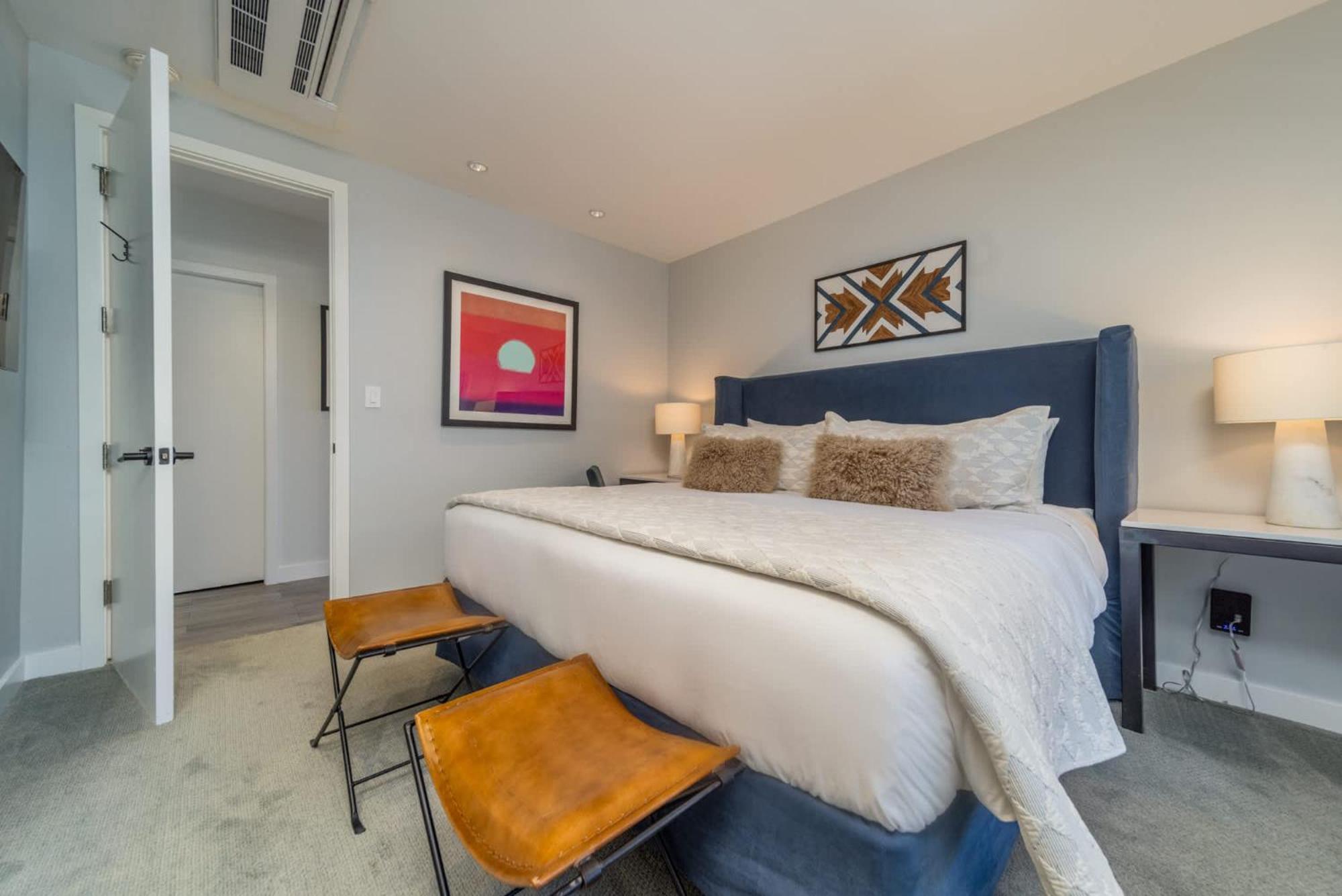 New Listing Renovated 3br With Ac & Pool