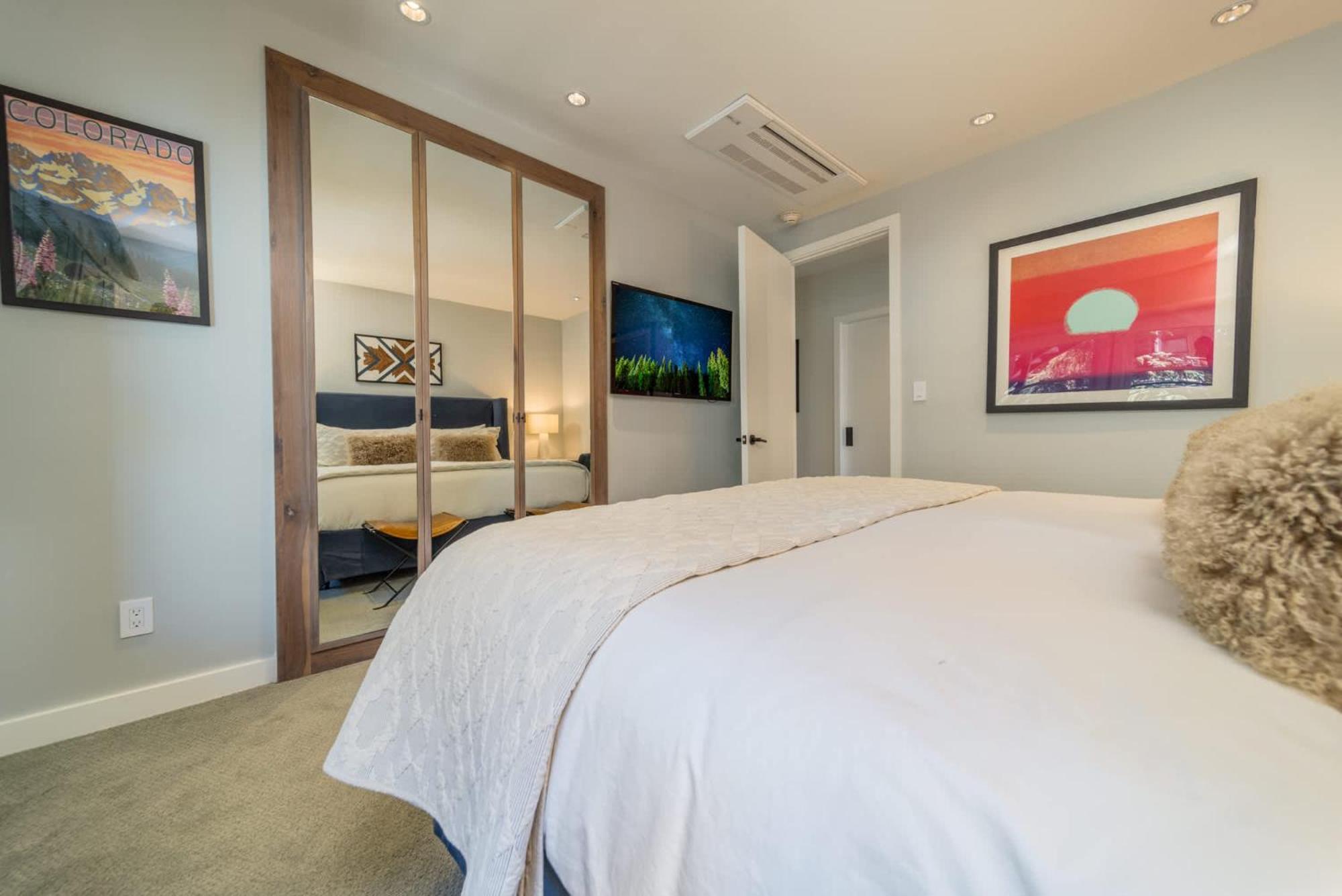 New Listing Renovated 3br With Ac & Pool Apartment Aspen