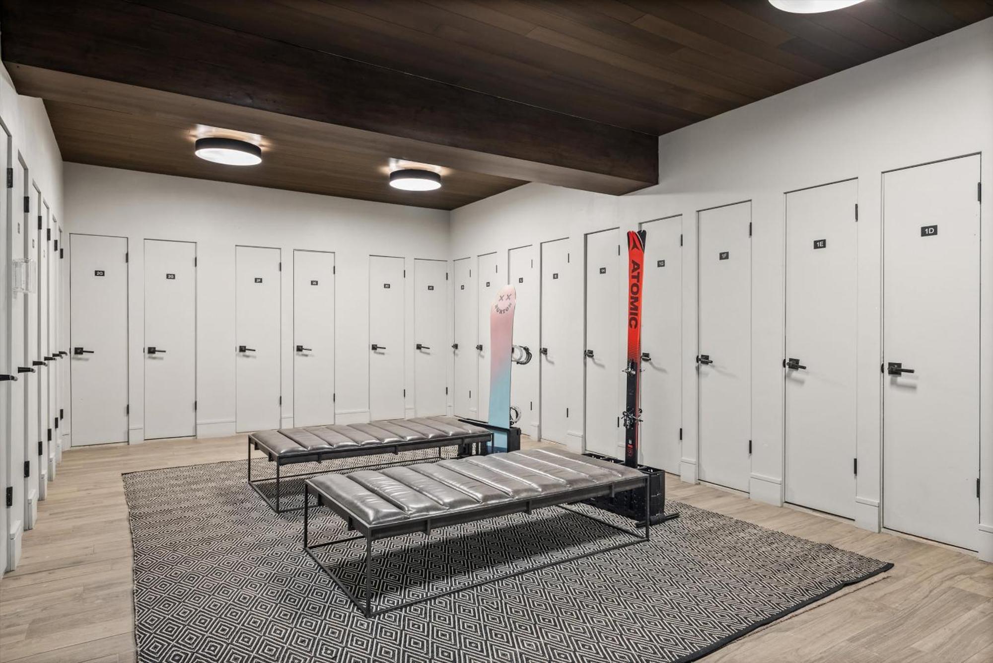 New Listing Renovated 2 Bedroom W Ac * Aspen