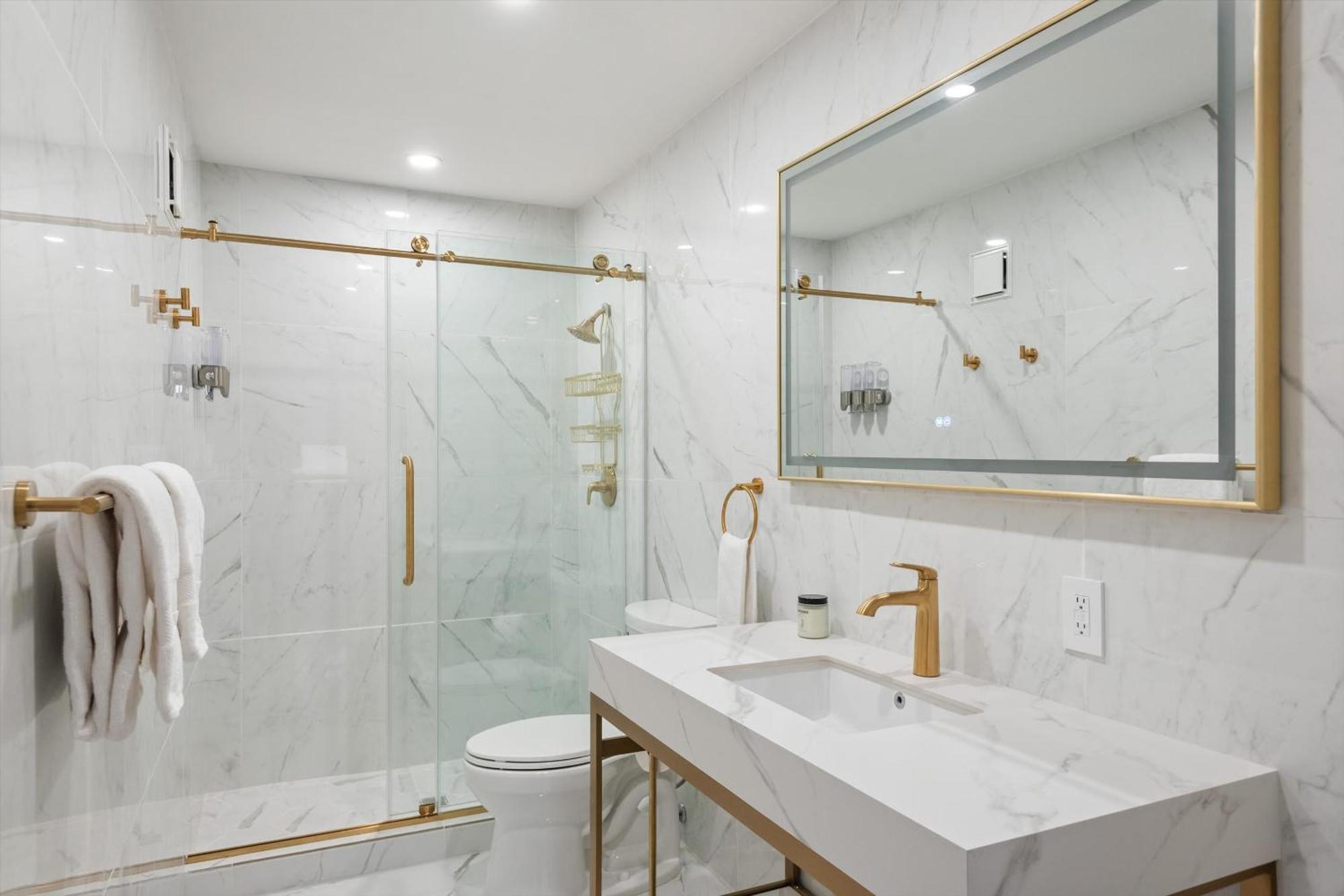 New Listing Renovated 2 Bedroom W Ac Apartment Aspen
