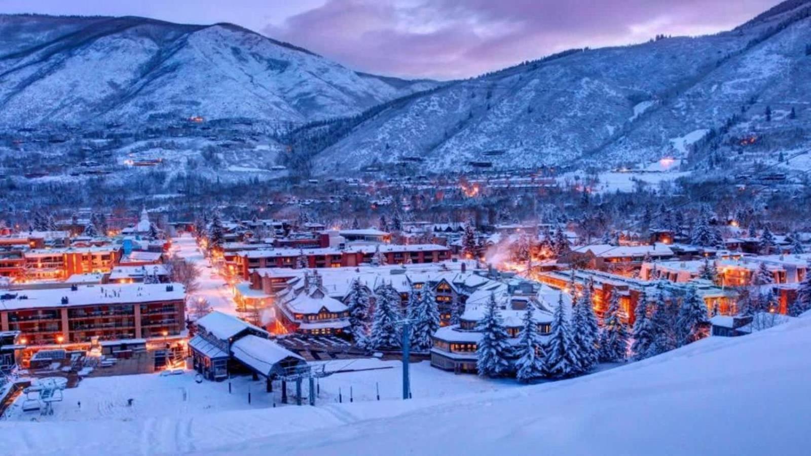 New Listing 3 Bedroom 3 Ba Near Gondola *