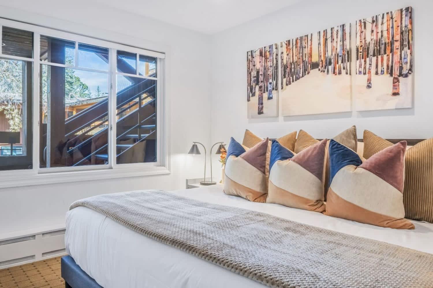 New Listing 3br 3ba - Steps To Gondola