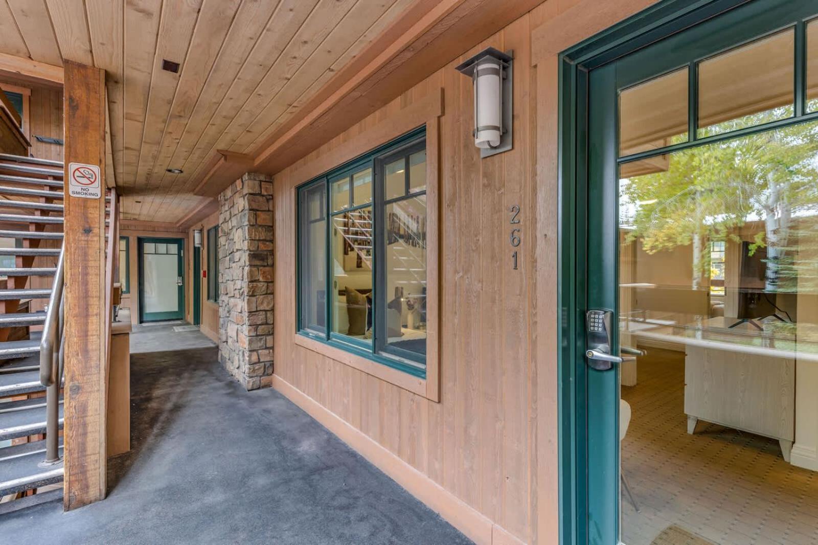 New Listing 3br 3ba - Steps To Gondola Apartment Aspen
