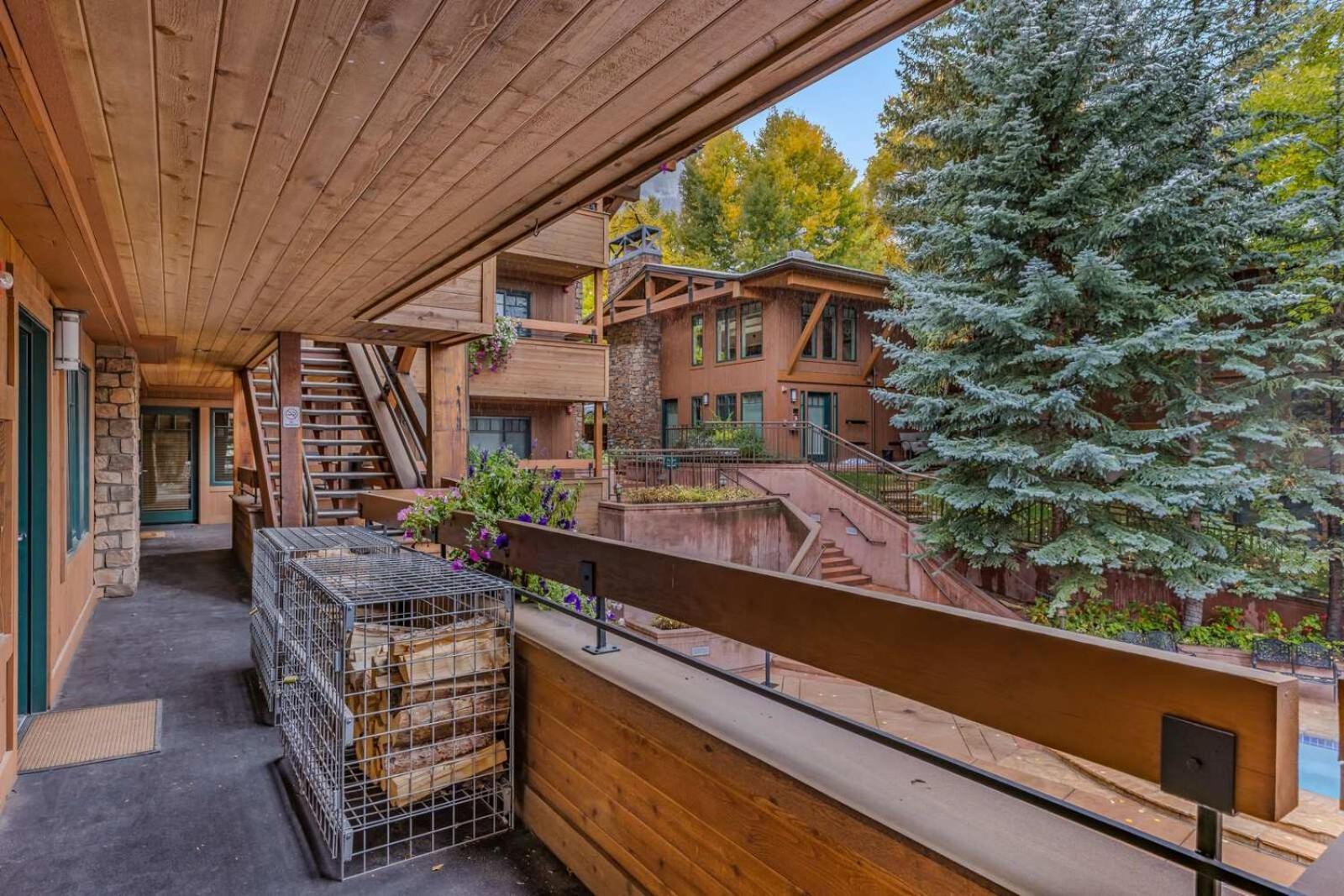 Apartment New Listing 3br 3ba - Steps To Gondola