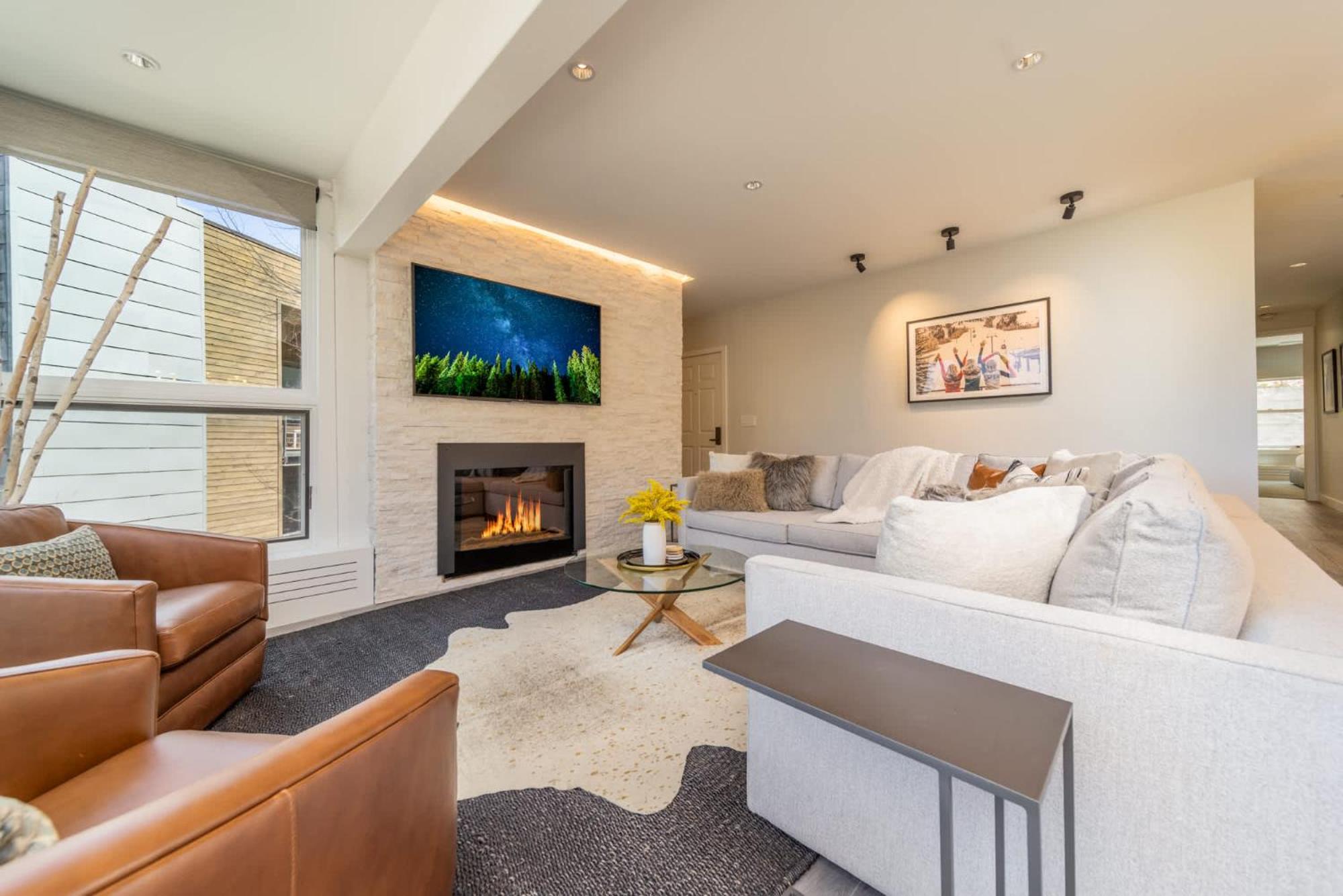 New Listing Renovated 3br With Ac & Pool * Aspen