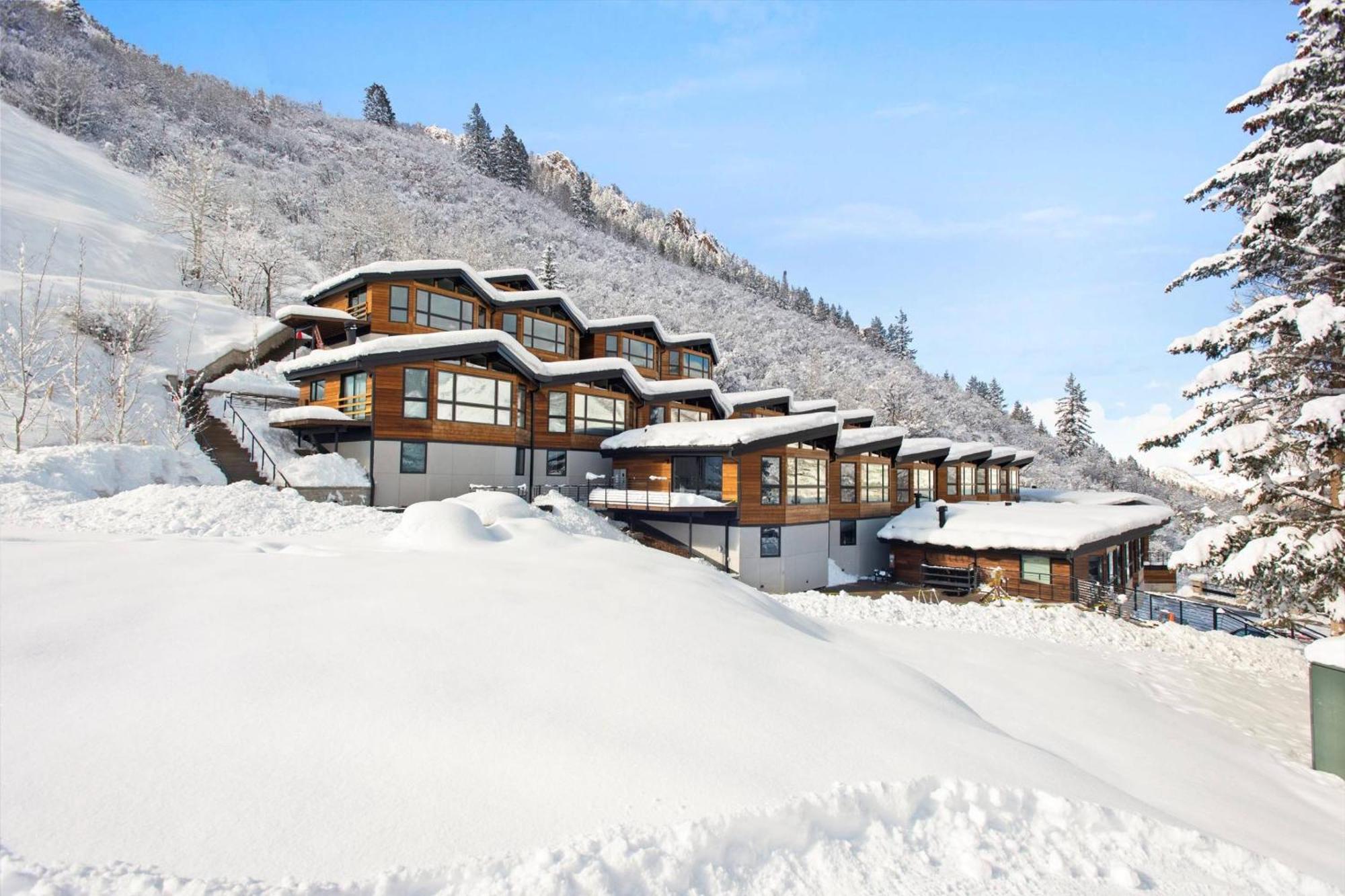 Shadow Mountain 10 *