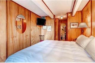 Le Clairvaux Hotel 4*