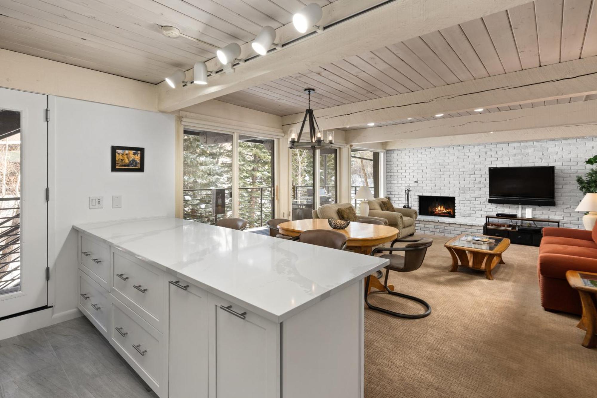 Chateau Roaring Fork 7, Deluxe Overlooking The River, Four Blocks To Downtown