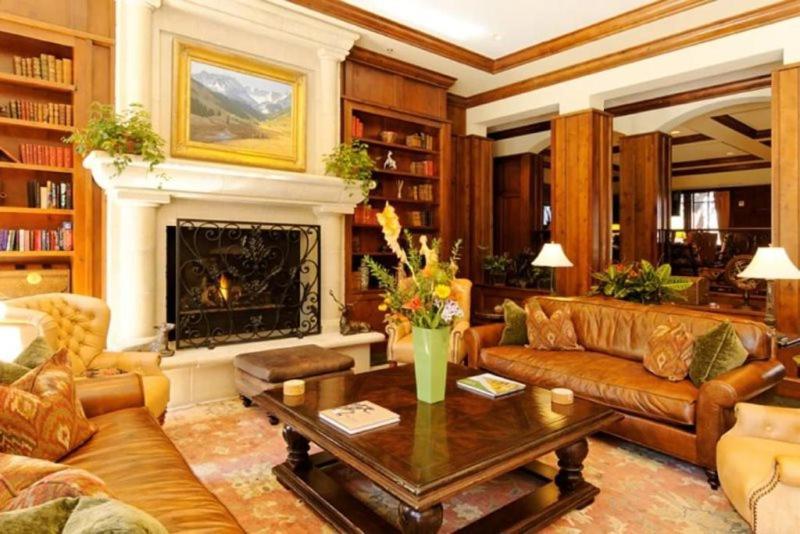 Aspen Ritz-Carlton 2 Bedroom Ski In, Ski Out Residence *