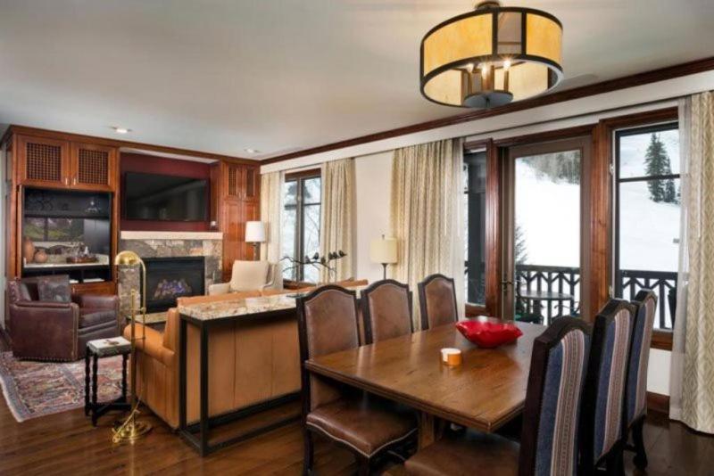 Aspen Ritz-Carlton 2 Bedroom Ski In, Ski Out Residence Apartment