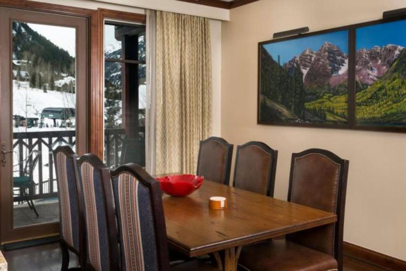 Aspen Ritz-Carlton 2 Bedroom Ski In, Ski Out Residence * Aspen