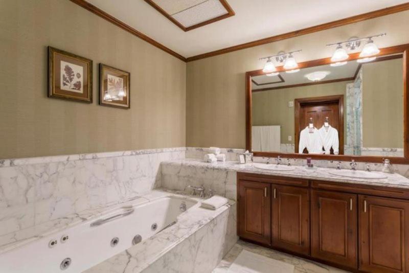 Apartment Aspen Ritz-Carlton 2 Bedroom Ski In, Ski Out Residence Aspen