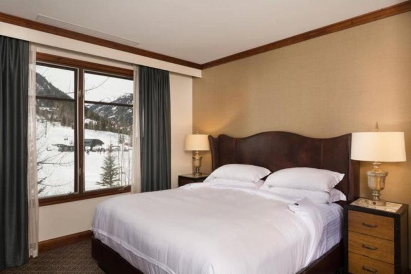 Aspen Ritz-Carlton 2 Bedroom Ski In, Ski Out Residence Apartment