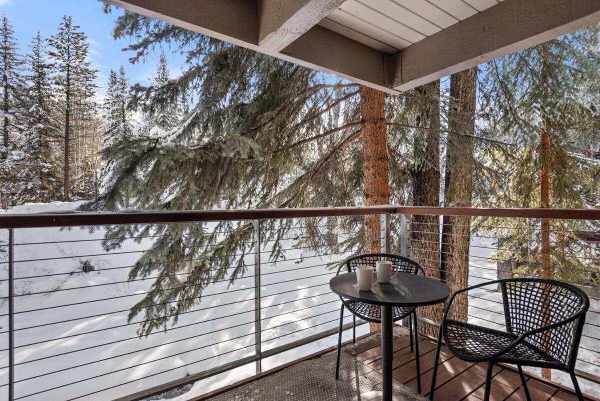 Holiday home Fully Renovated 2 Bedroom On River With Pool - Walk To Town! *
