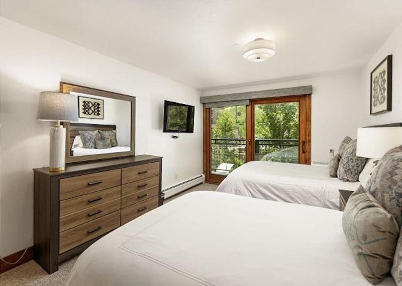3 Bedroom Premier Vacation In Heart Of Downtown - Walk To Gondola! Apartment Aspen