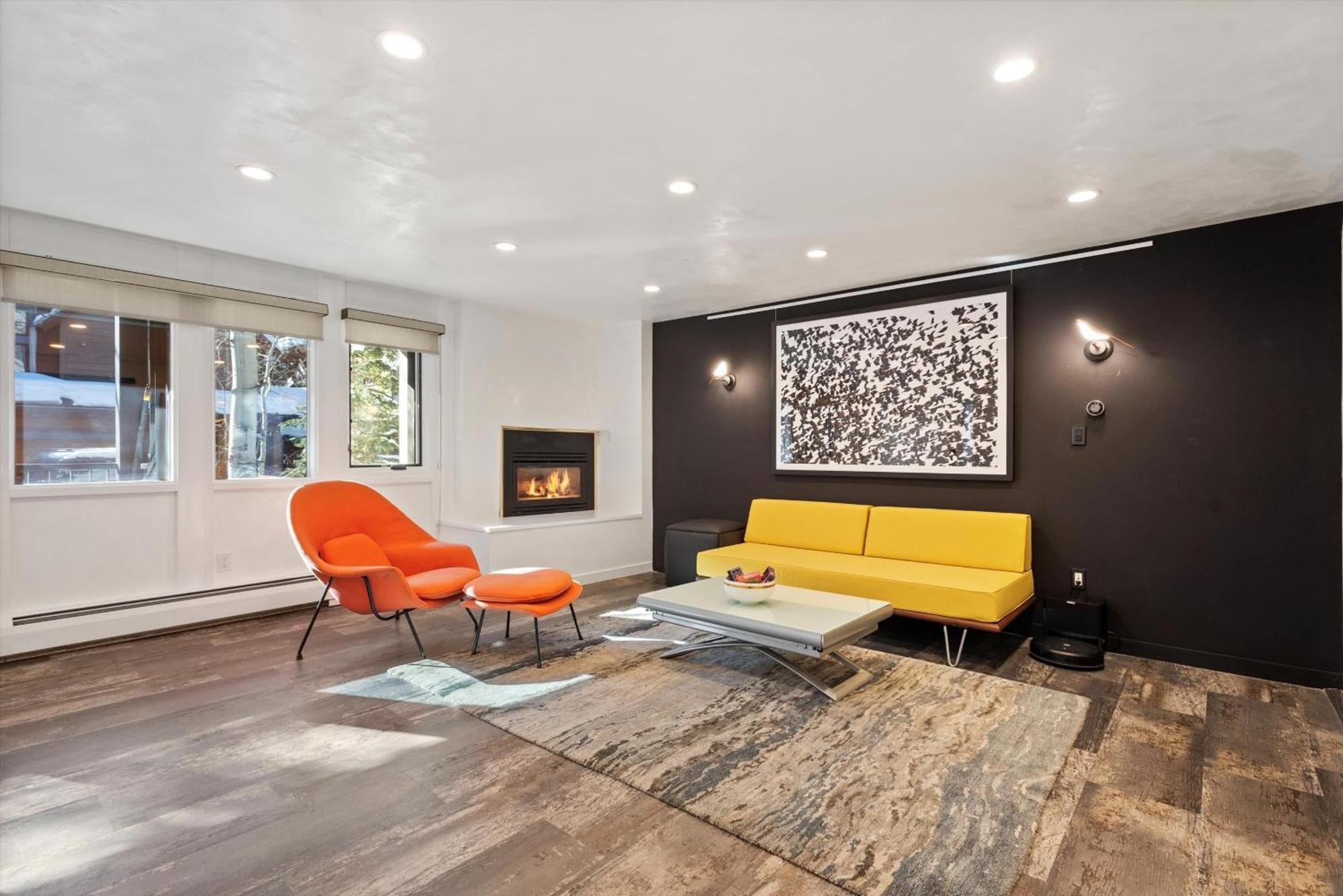 305a Apartment