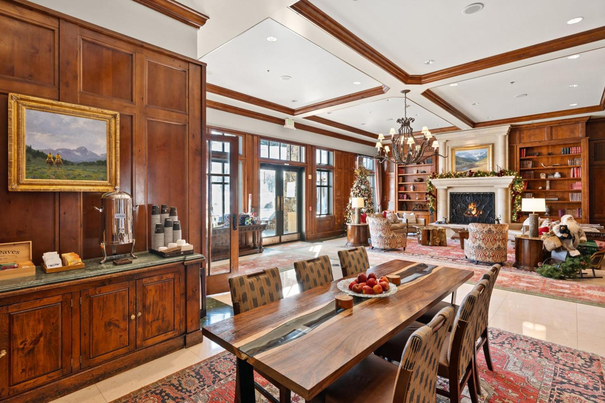 The Ritz-carlton, 2 Bedroom 8404 W/ Courtyard View, Ski-in/ski-out In Highlands