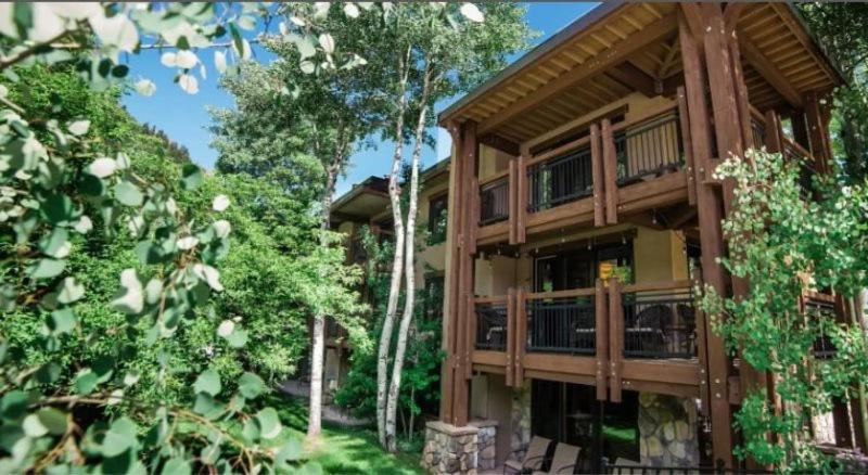 Downtown 2 Bedroom Near Lift 1a W- Pool Hot Tub! Apartment Aspen