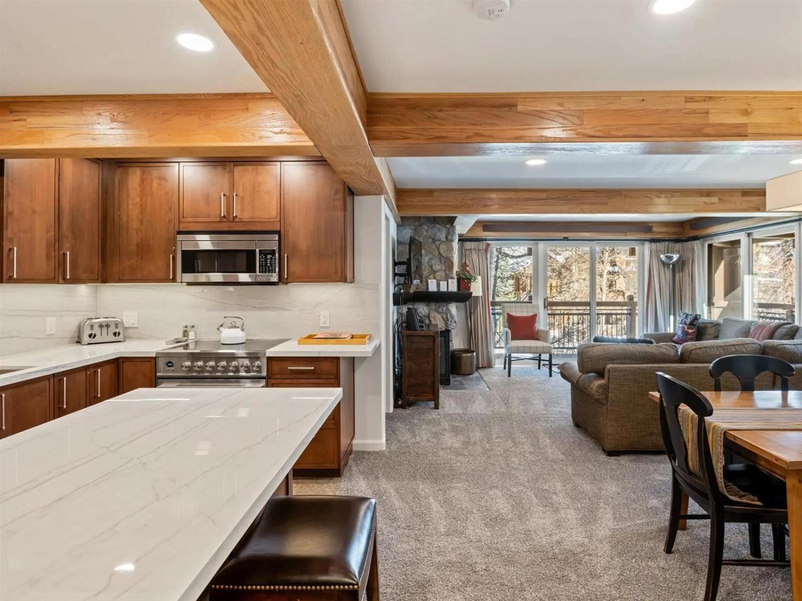 Comfortable 3br In Downtown Near Lift 1a With Pool Hot Tub! Apartment *