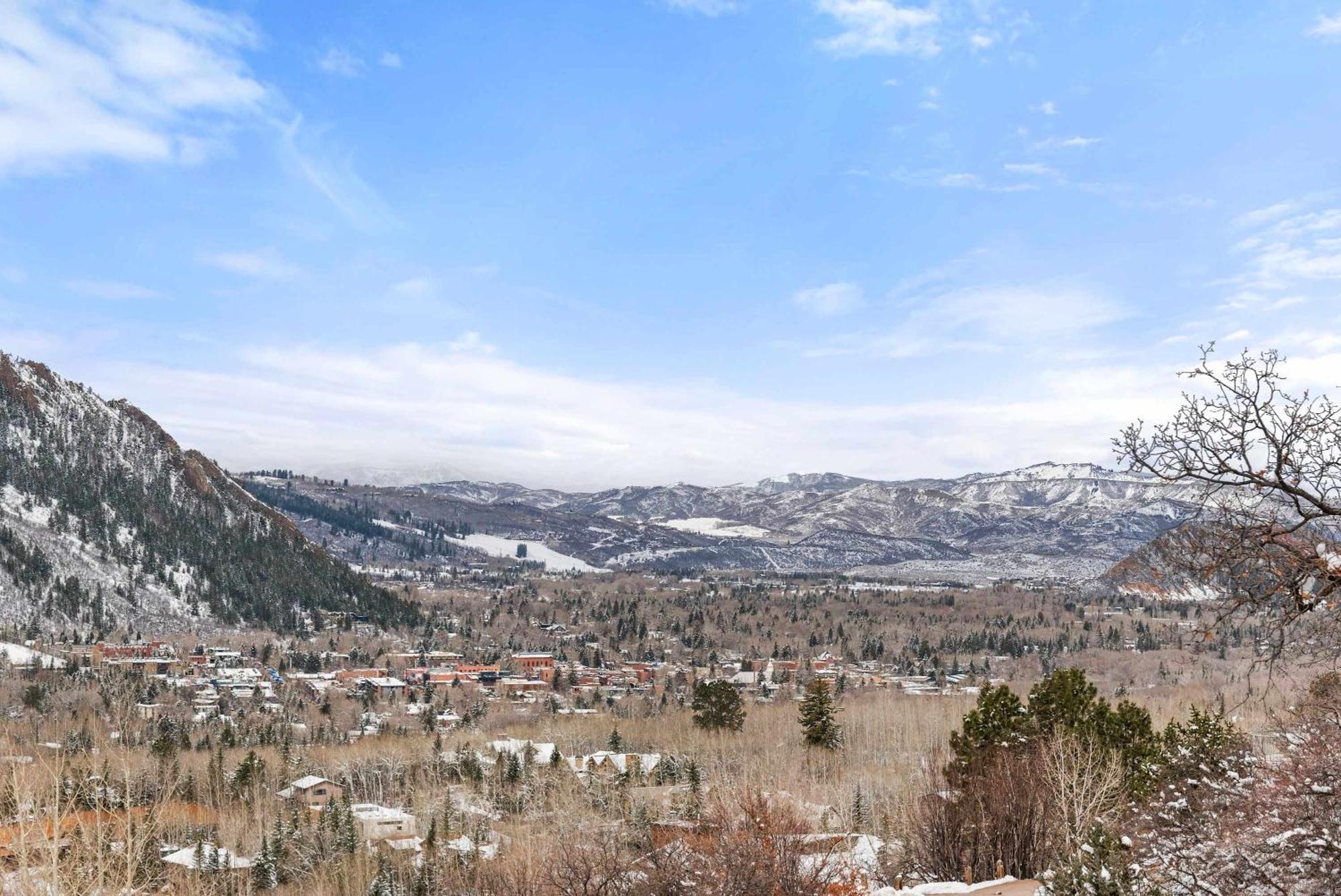 Mountain Summit Serenity Views Adventure Holiday home Aspen